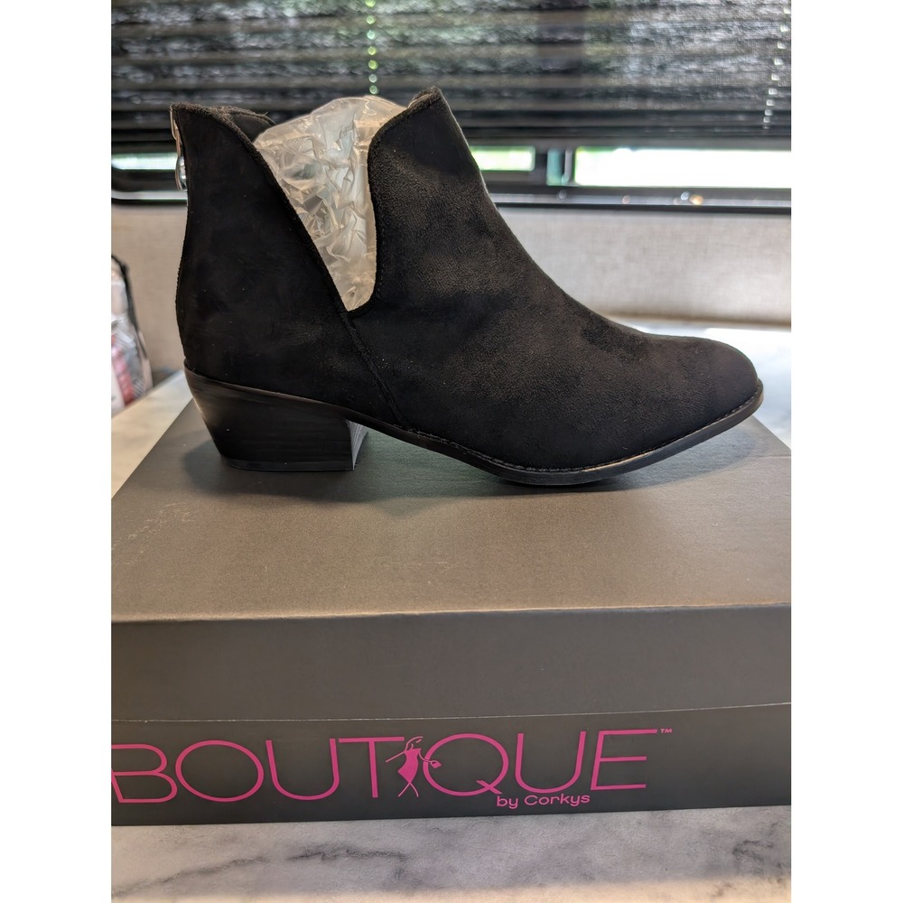 Boutique by Corkys Vanish Booties Women Size 9 Black Good Faux Suede V-Cut Ankle - Picture 3 of 8